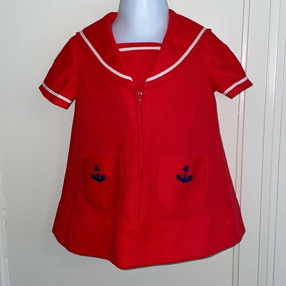 Darling vintage red polyester knit nautical top